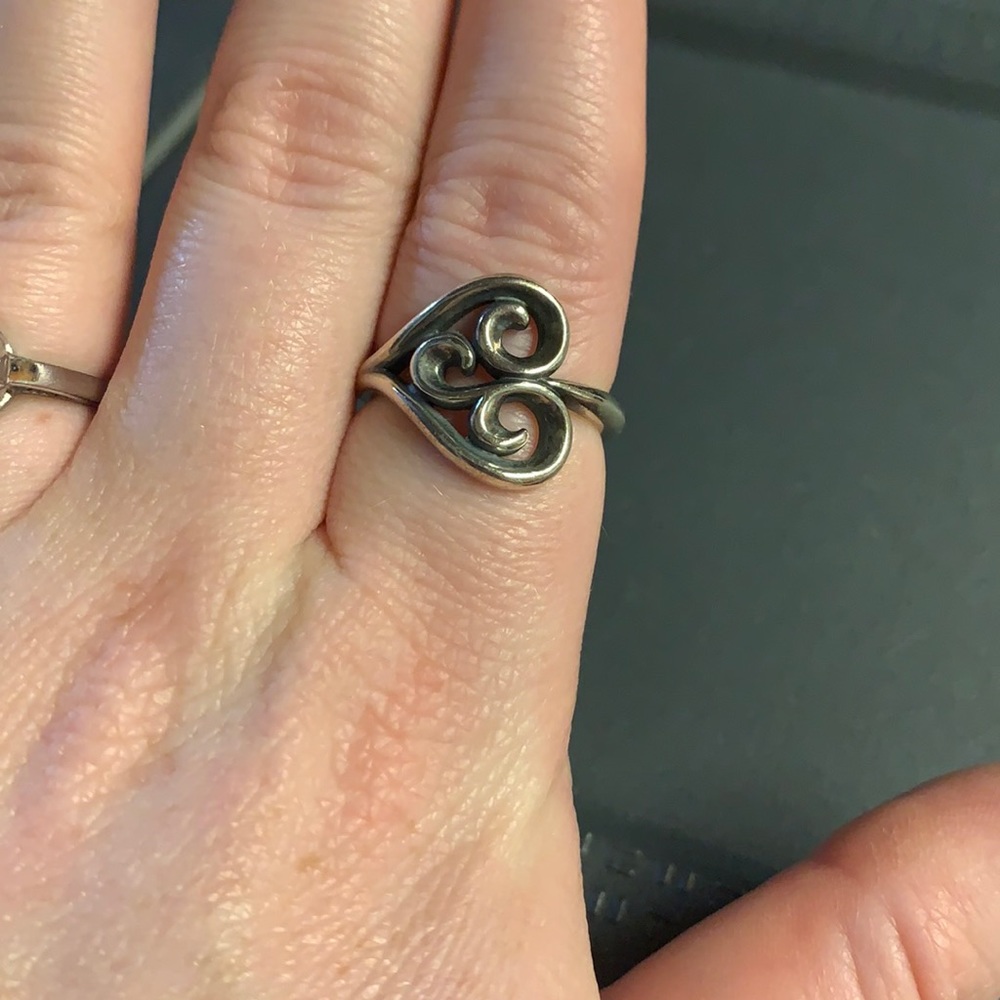 James Avery swirl heart ring